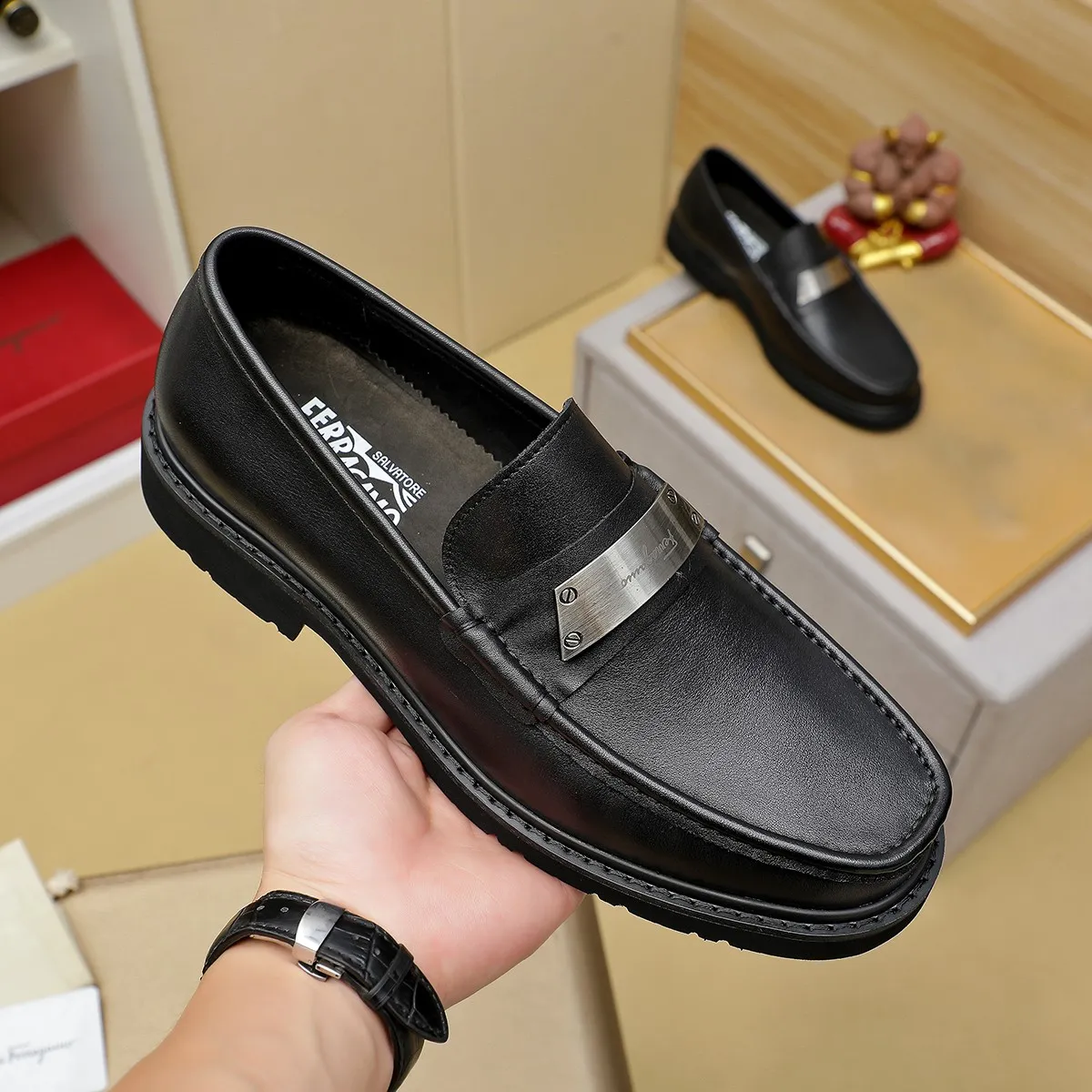 Men's shoes 💰500 Ferragamo [Ferragamo] top imported suit men's shoes 💯Original copy of the official website, product materials: selected imported embossed calfskin + luxury hardware buckle accessories ~ imported water-dyed cow 🐂 leather lining. Strong three-dimensional visual effect, original combination outsole, multiple colors available😘 Size: 38-44 (.45.46. Customized)
